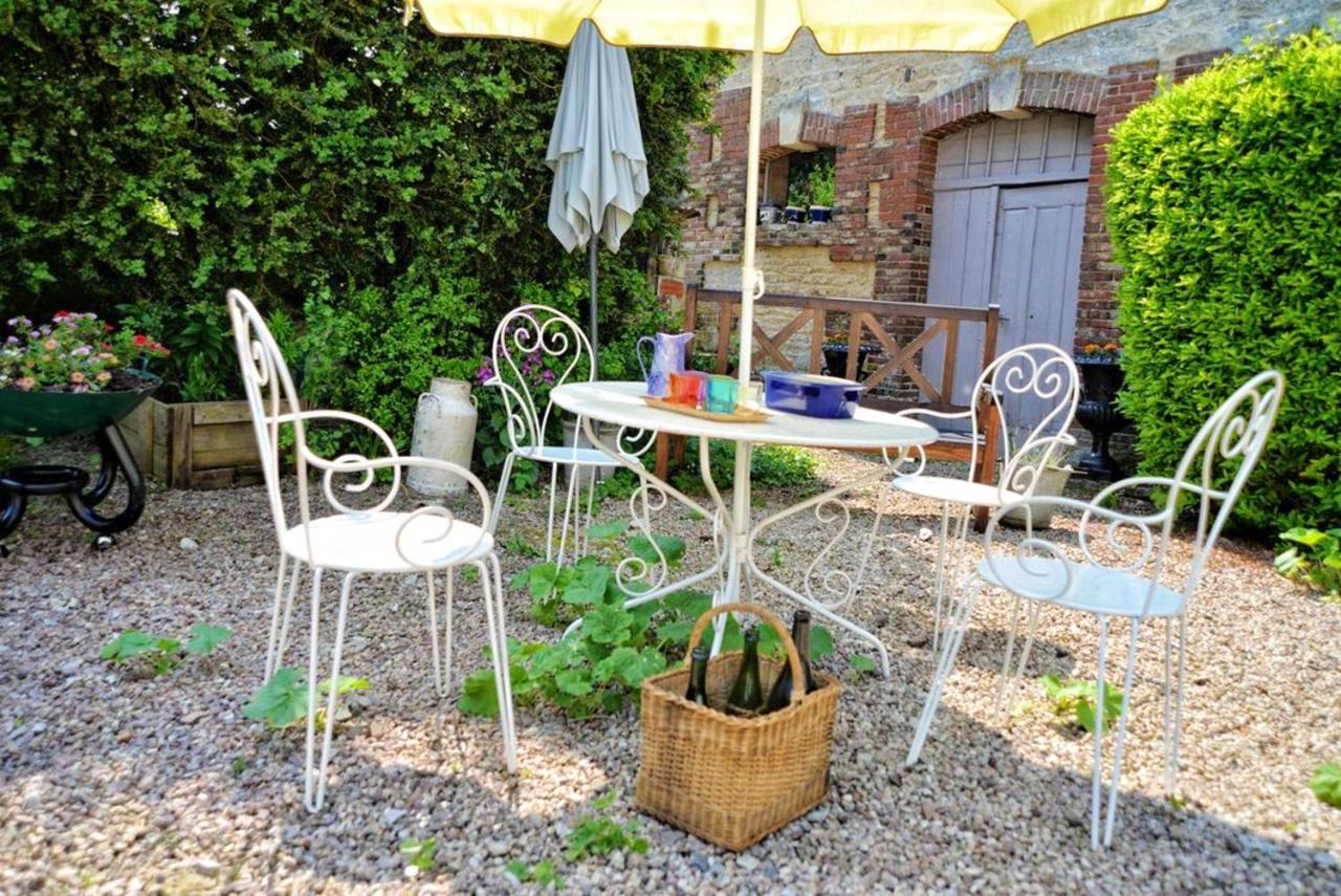 Maison Charmante A Ri Avec Jardin Et Terrasse Exterior foto