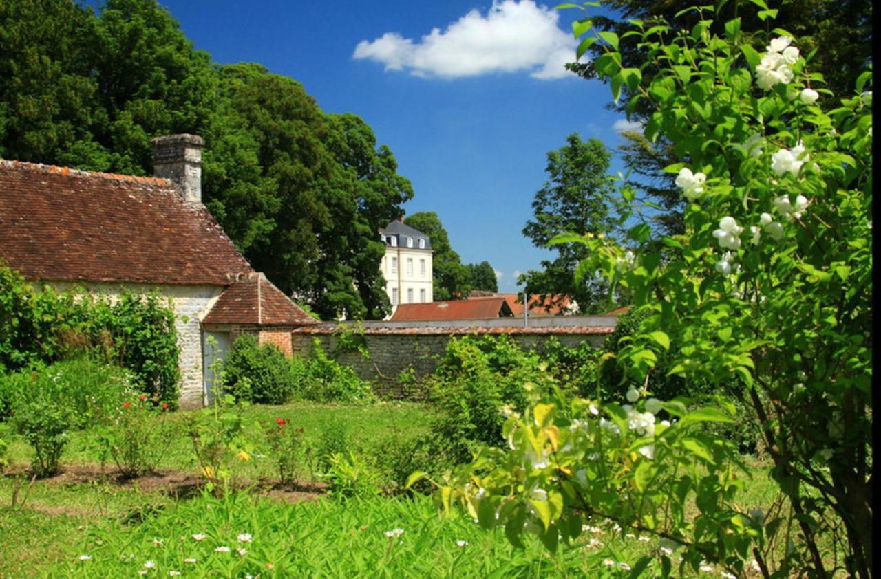 Maison Charmante A Ri Avec Jardin Et Terrasse Exterior foto