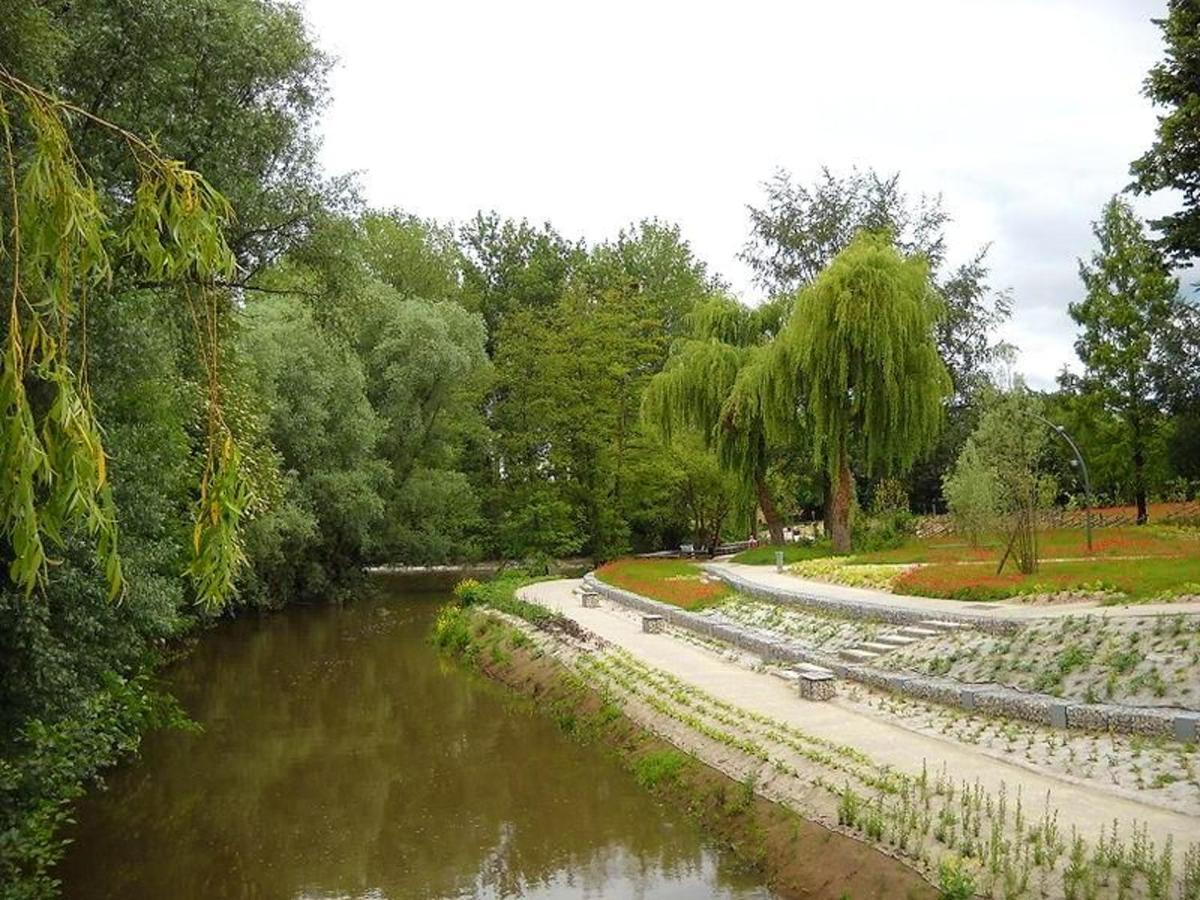 Maison Charmante A Ri Avec Jardin Et Terrasse Exterior foto