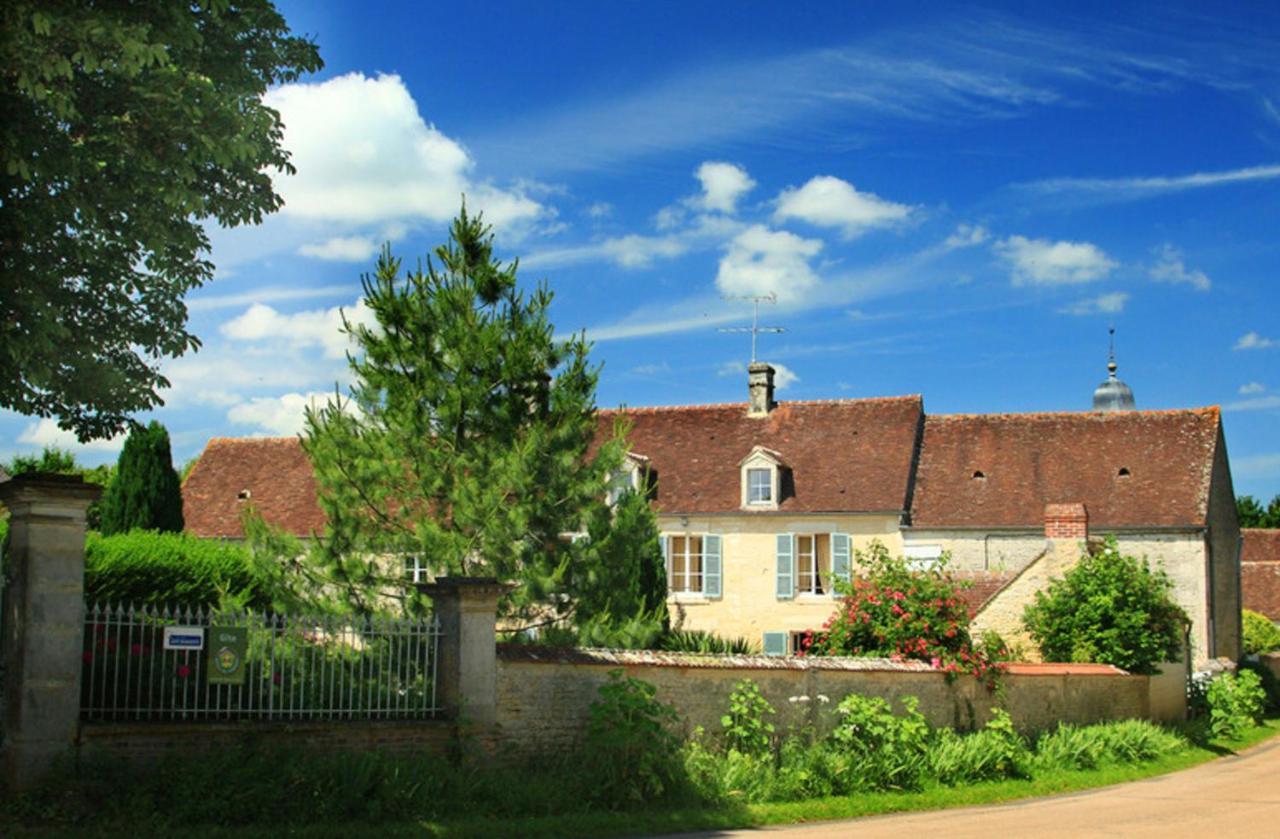 Maison Charmante A Ri Avec Jardin Et Terrasse Exterior foto